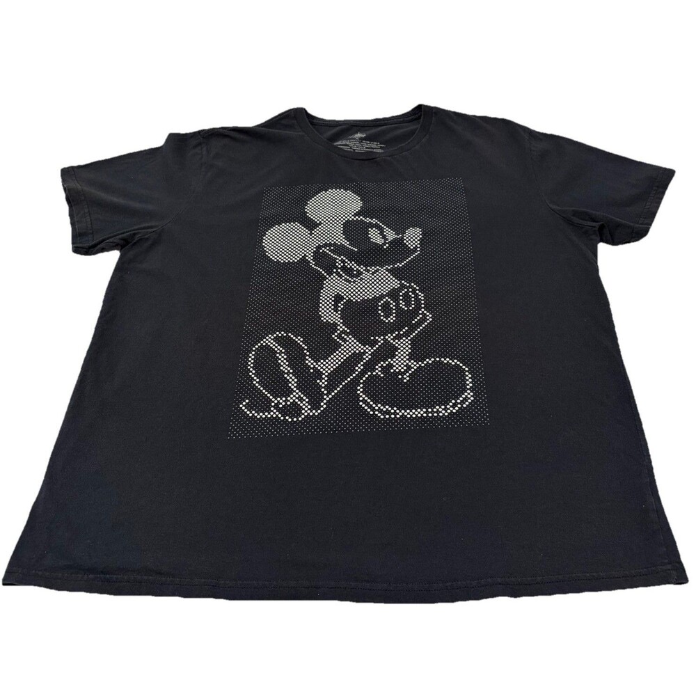 Disney Store Mickey Mouse Graphic T Shirt Mens XL Black Short Sleeve Tee